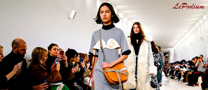 Модный показ бренда Loewe